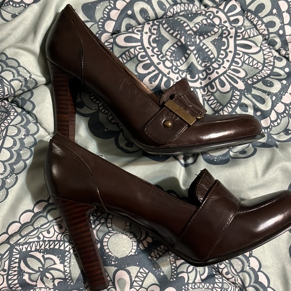 Brown heels with buckles brown - Picture 2 of 2